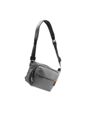 PEAK DESIGN EVERYDAY SLING 6L GRIS BEDS6AS2