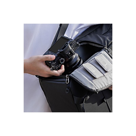 Sac à Dos Vélo 20L Noir Avec 48 LED - Signalisation Direction Pour Vélo Et Trottinette