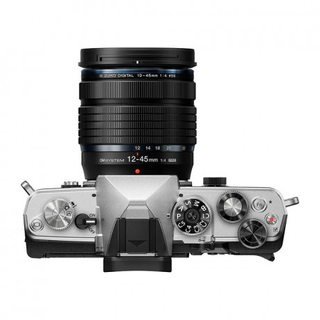 OM SYSTEM OM-3 SILVER + 12-45 F/4 PRO