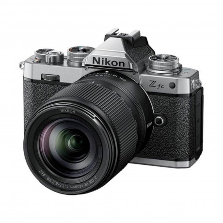 NIKON Z FC + 18-140 F/3.5-6.3 VR