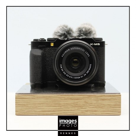 OCCASION - FUJIFILM X-M5 NOIR + XC 15-45 + ACCESSOIRES SMALLRIG (6025 DÉCL.) - GARANTIE 12 MOIS